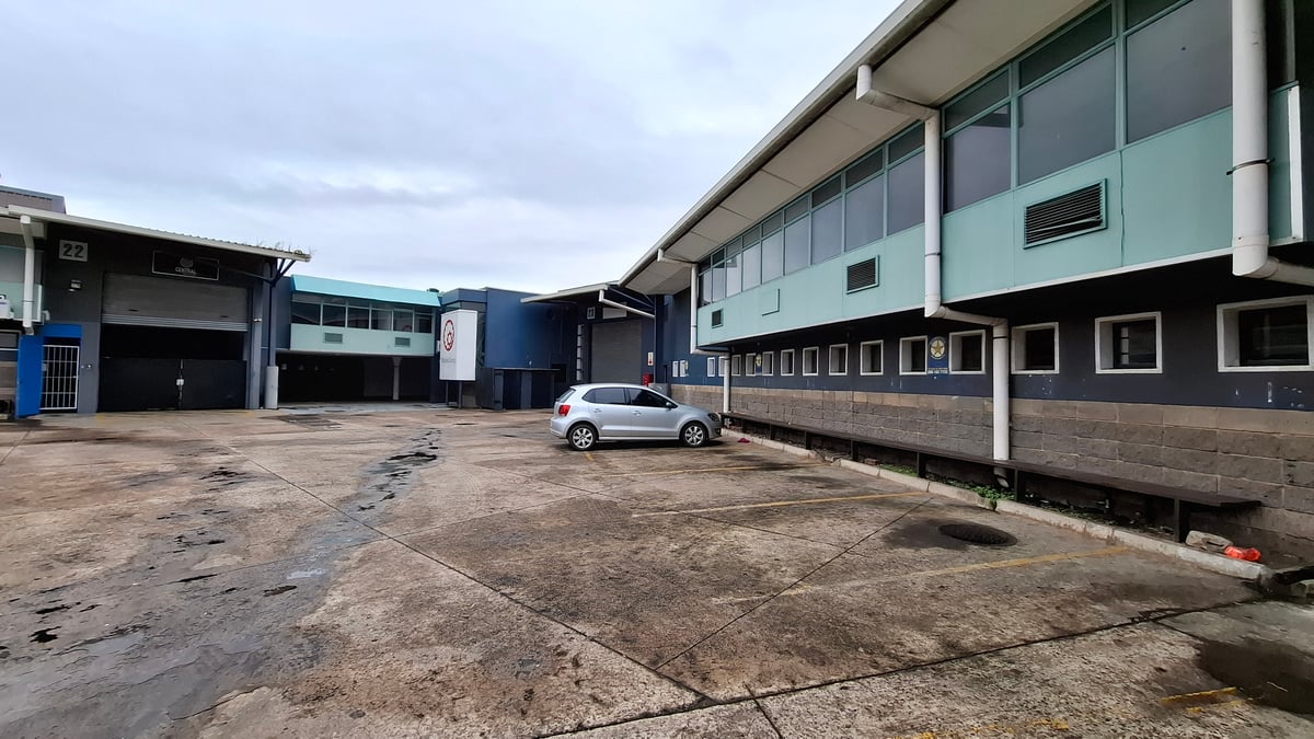 745m² Warehouse For Lease in Glen Anil
