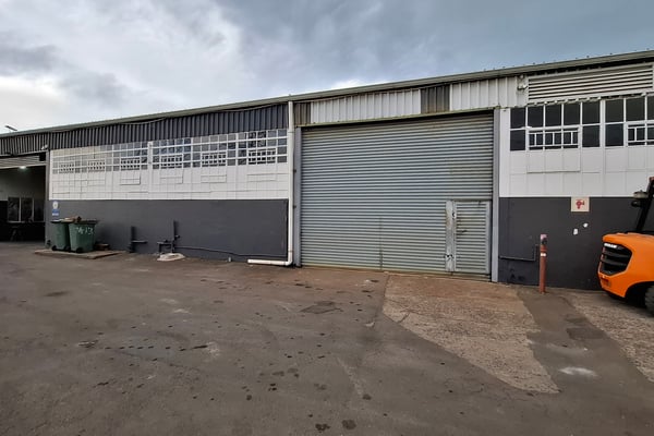 480m² Factory for Rent in Glen Anil — image 2