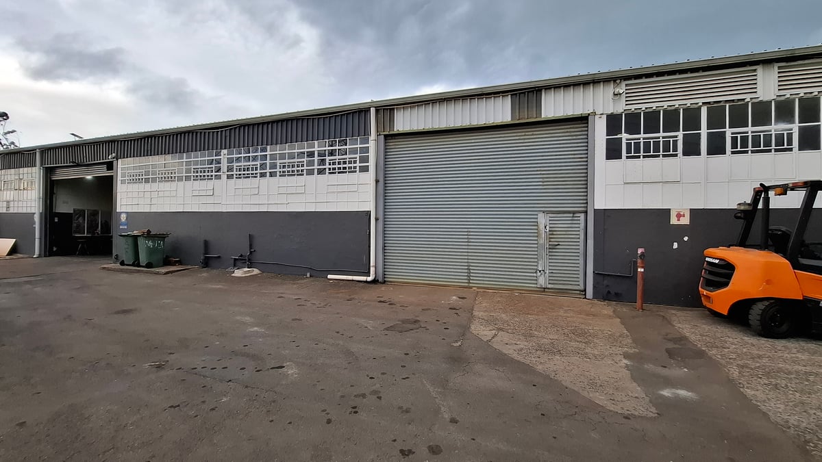 480m² Factory for Rent in Glen Anil