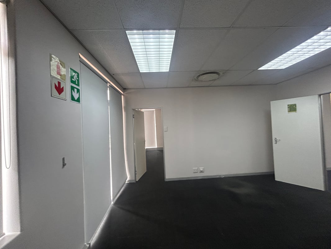 230m² Ground Floor Office To Let in Trosvale Office Park, Umhlanga