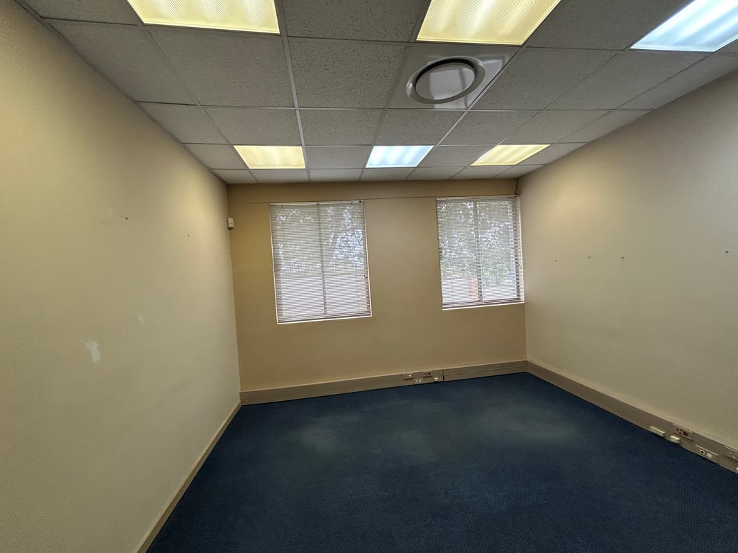 650m² Office to Let in Westville
