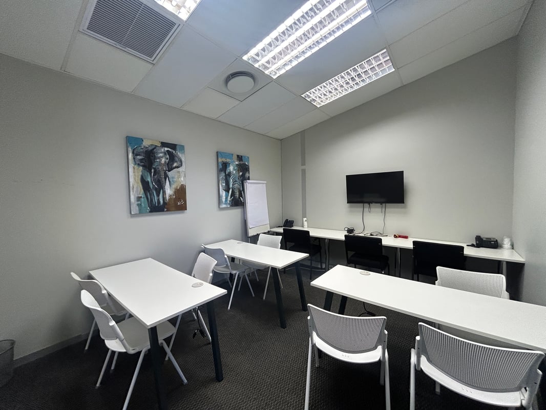 190m² Office to Let in Lion Match Office Park