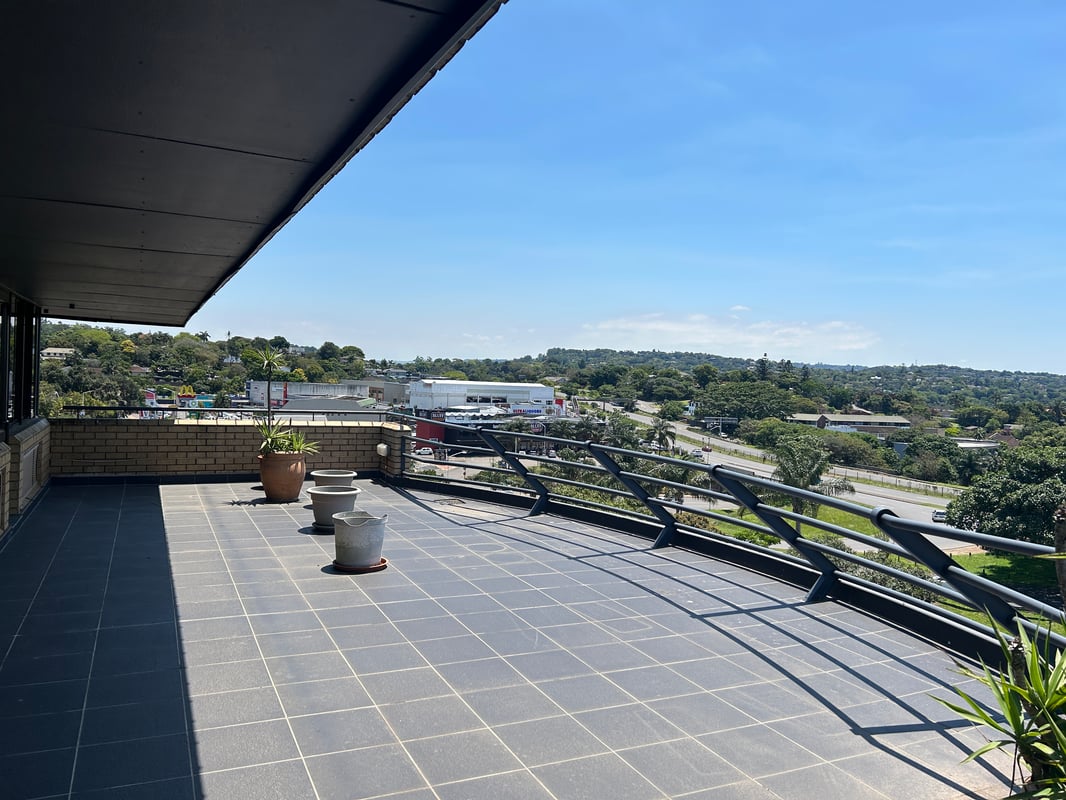 1246m² Office To Let in Westville