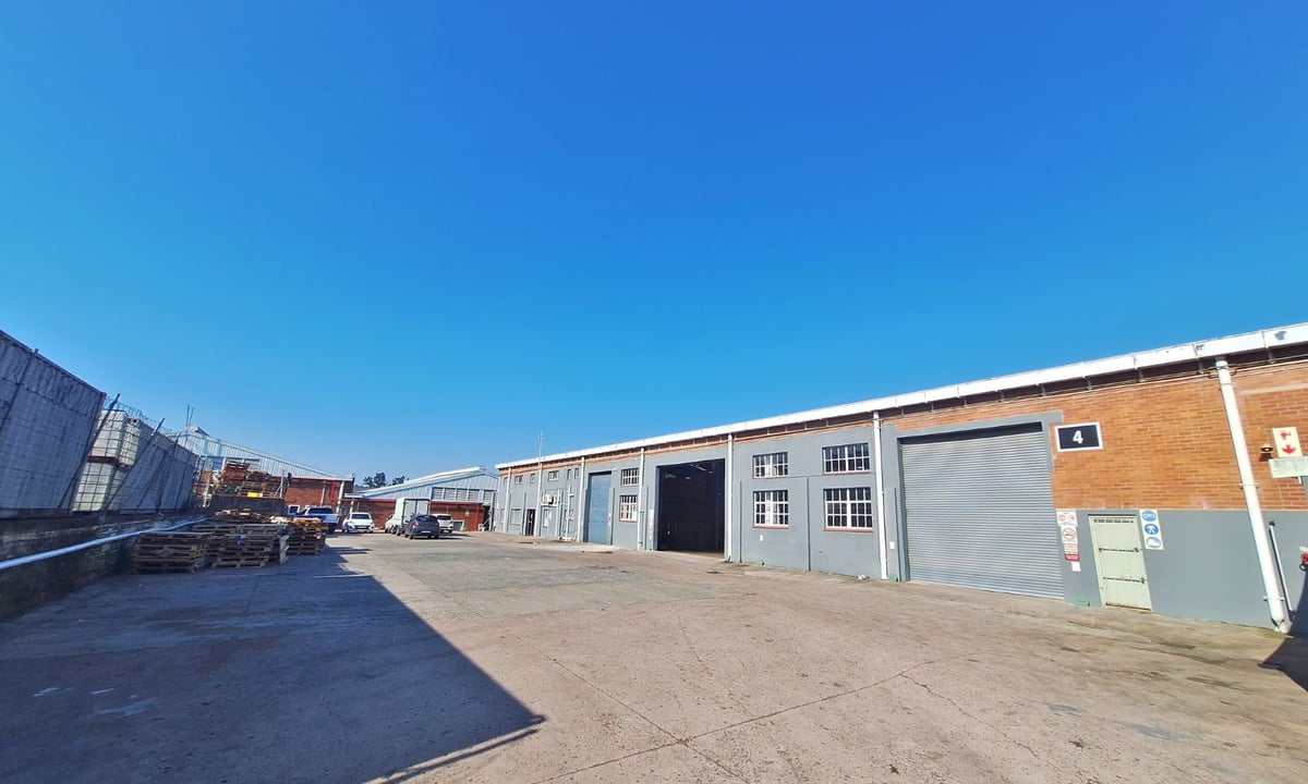 2 675m² Warehouse To Let in Pinetown