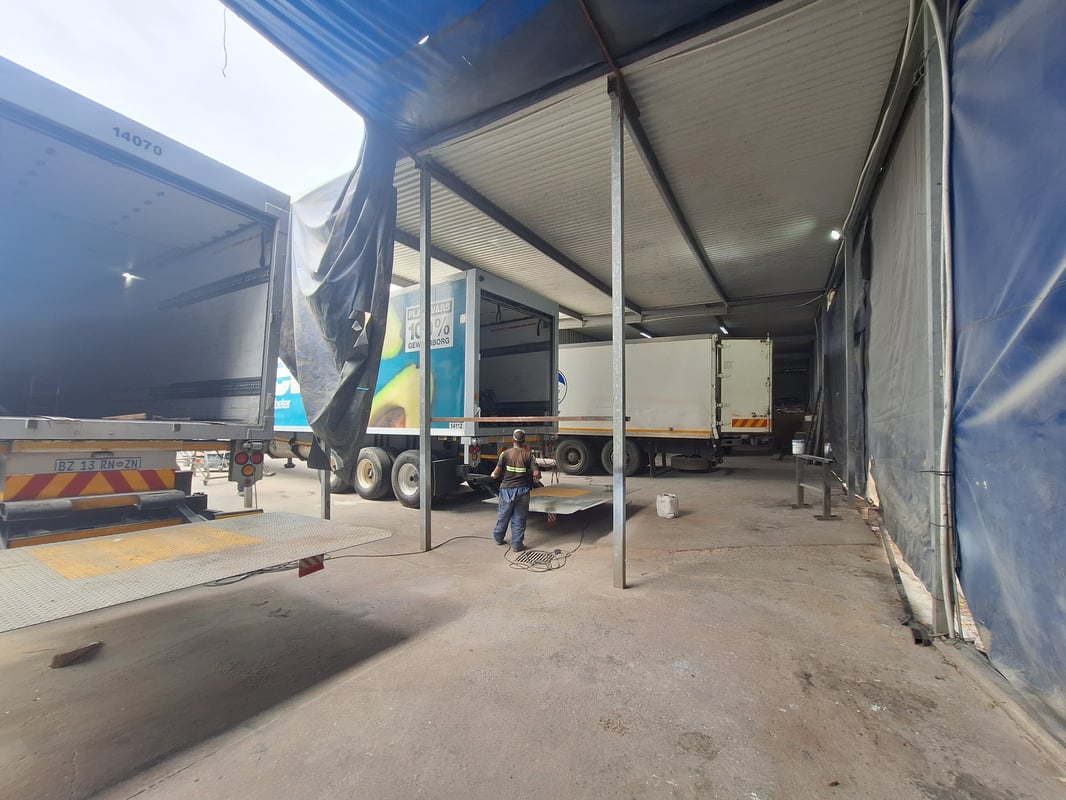 1 538m² Warehouse To Let in Westmead