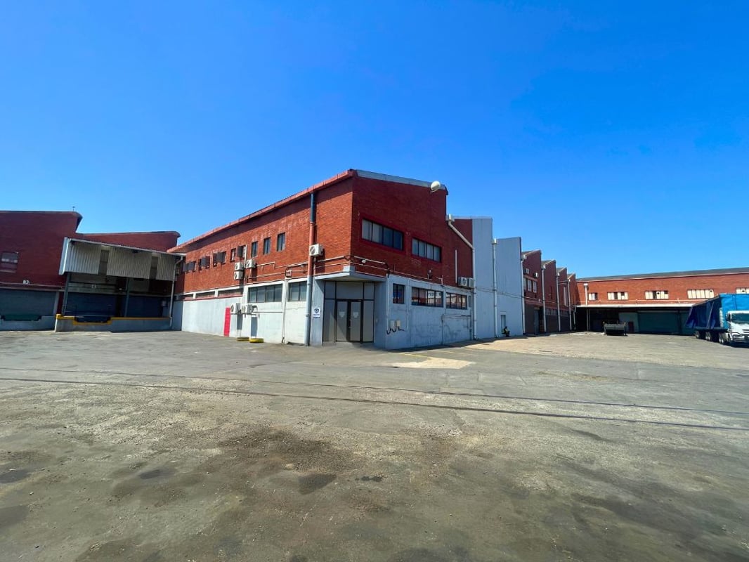 3 470m² Warehouse to Let in Mobeni, Durban