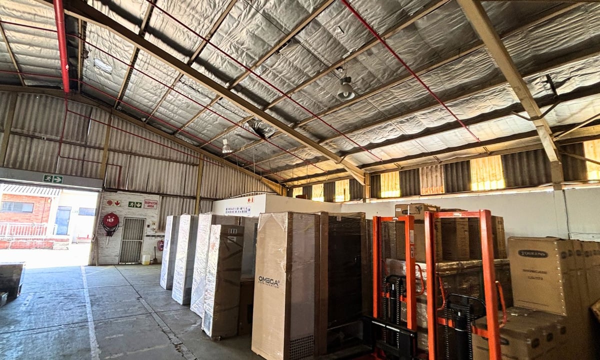 2140m²  Manufacturing & Warehouse Facility To Let – Westmead