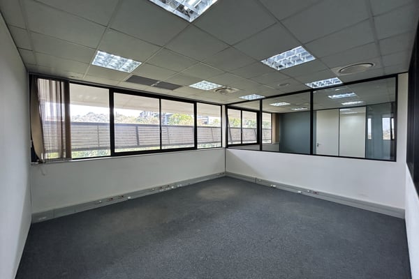 214m² Office To Let in Westville — image 6