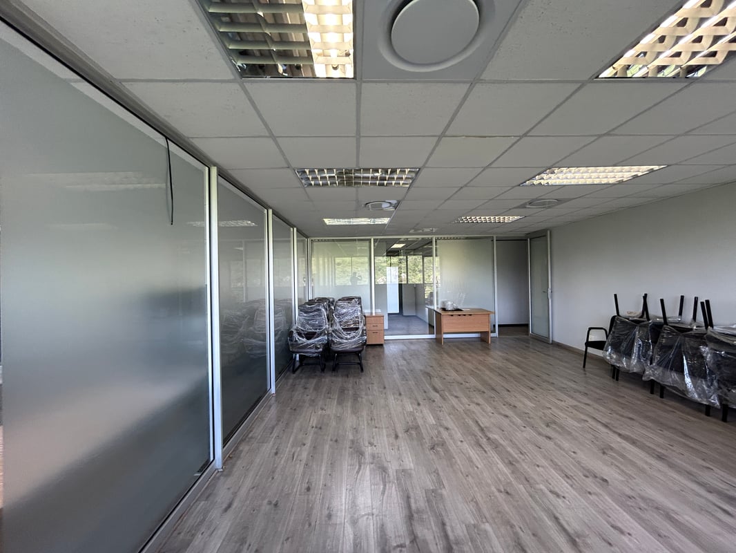 264m² Office To Let In Westway Office Park, Westville