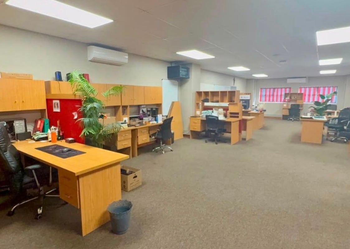 1 120m² Office To Let in Cornubia