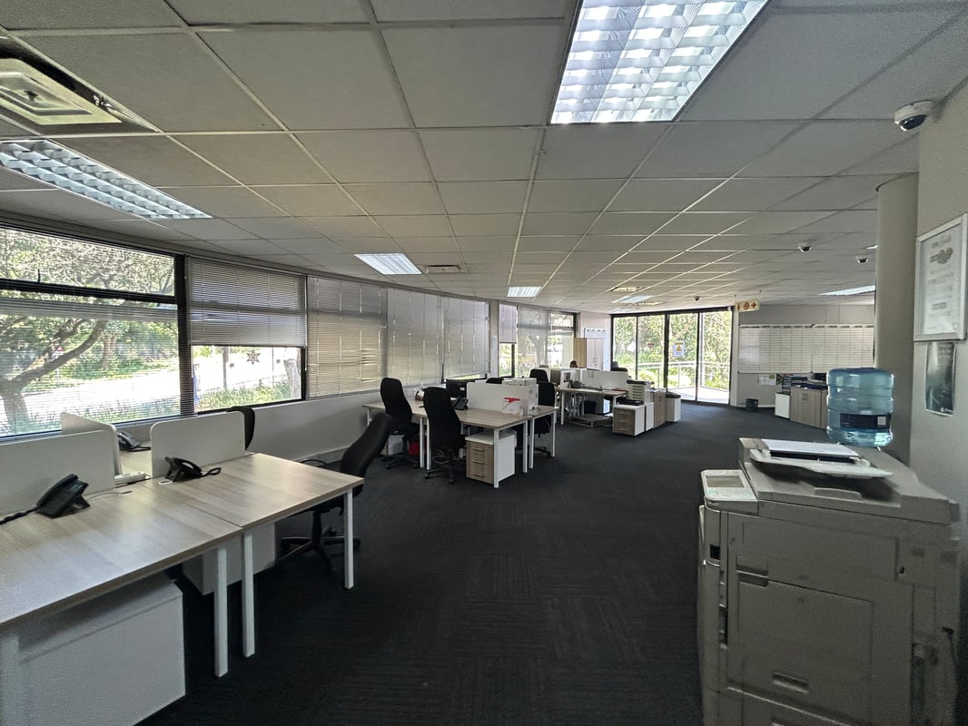 588m² Office to Let – Westway Office Park, Westville