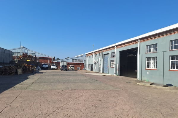 2 675m² Warehouse To Let in Pinetown — image 5