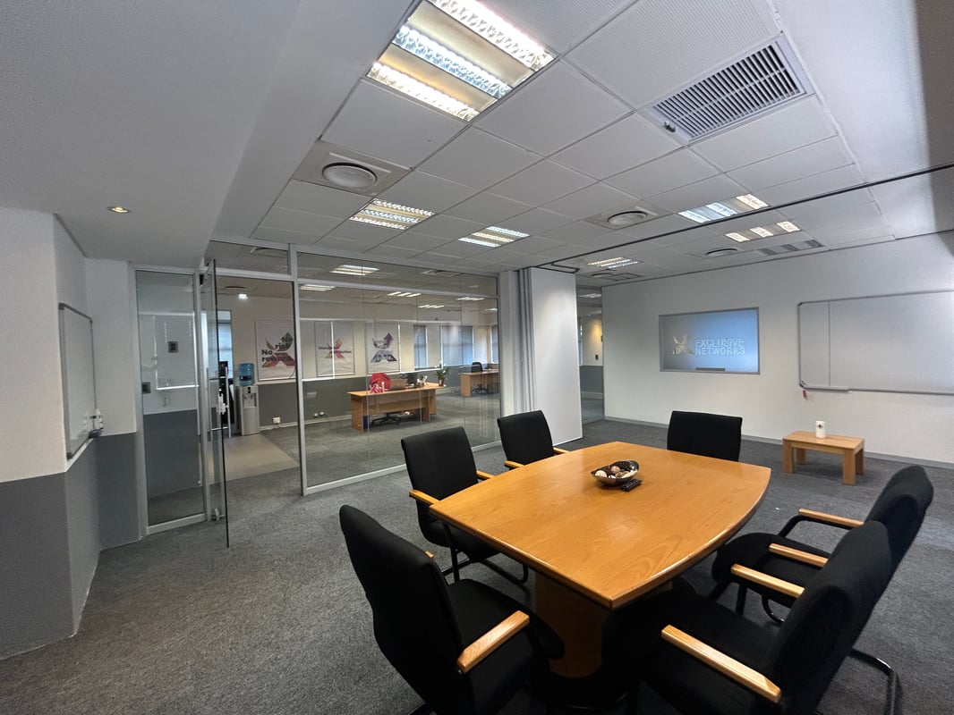 144m² Office To Let in Westville