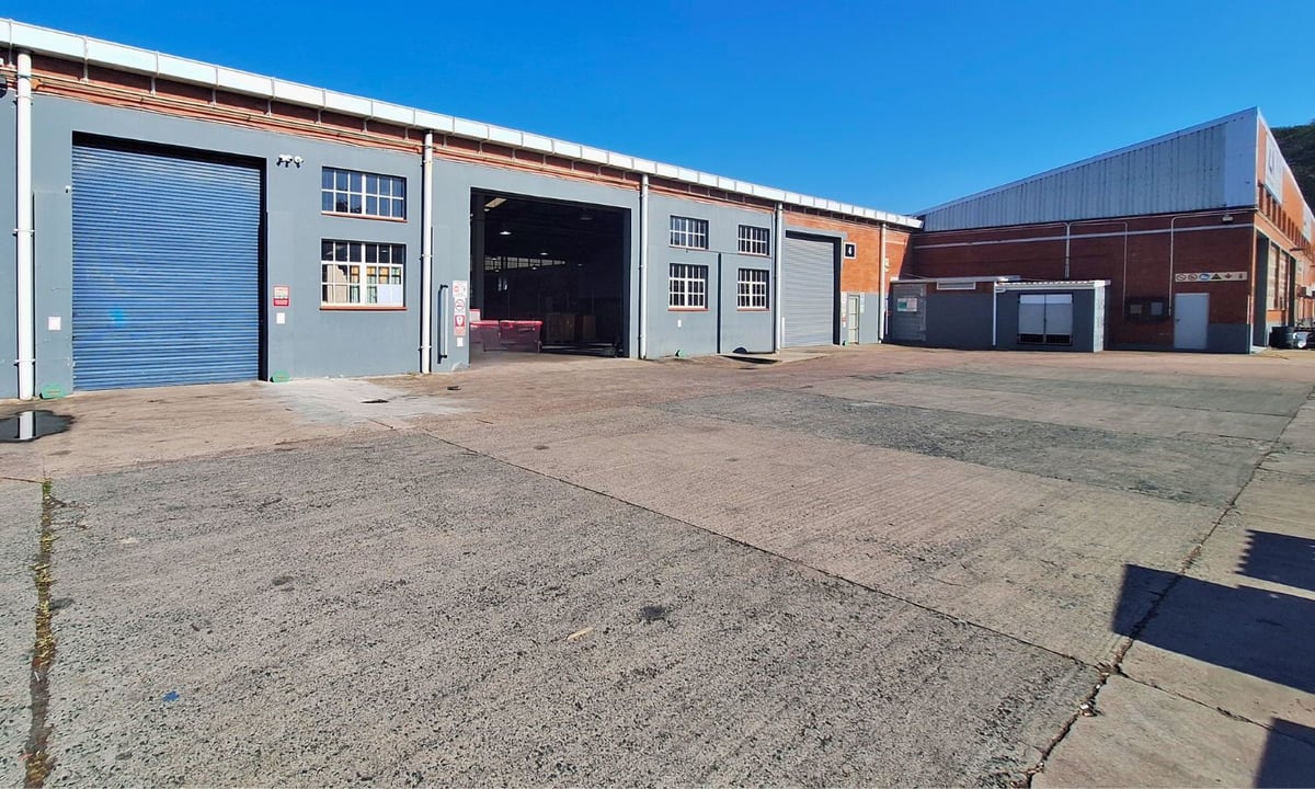 2 675m² Warehouse To Let in Pinetown