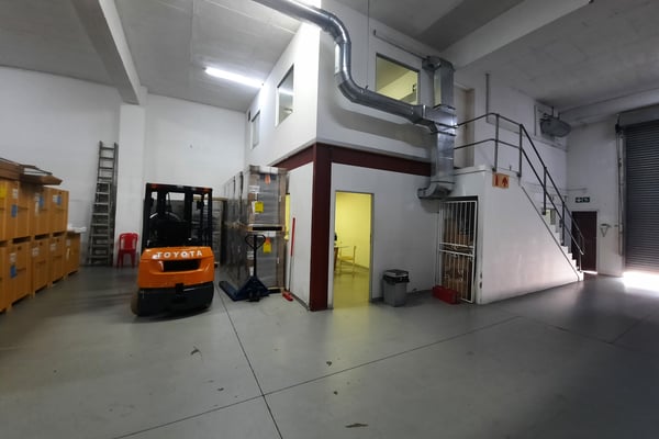 327m² Warehouse For Sale in Briardene — image 6