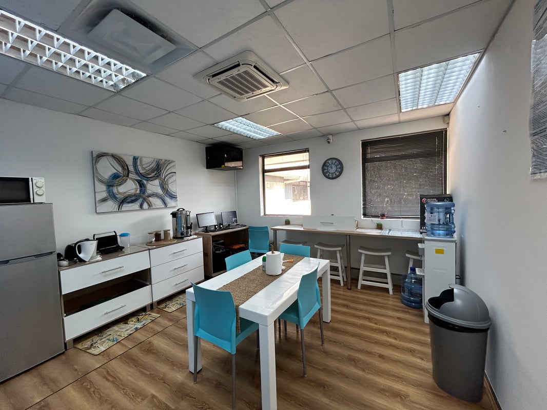 255m² Office To Let in La Lucia Ridge