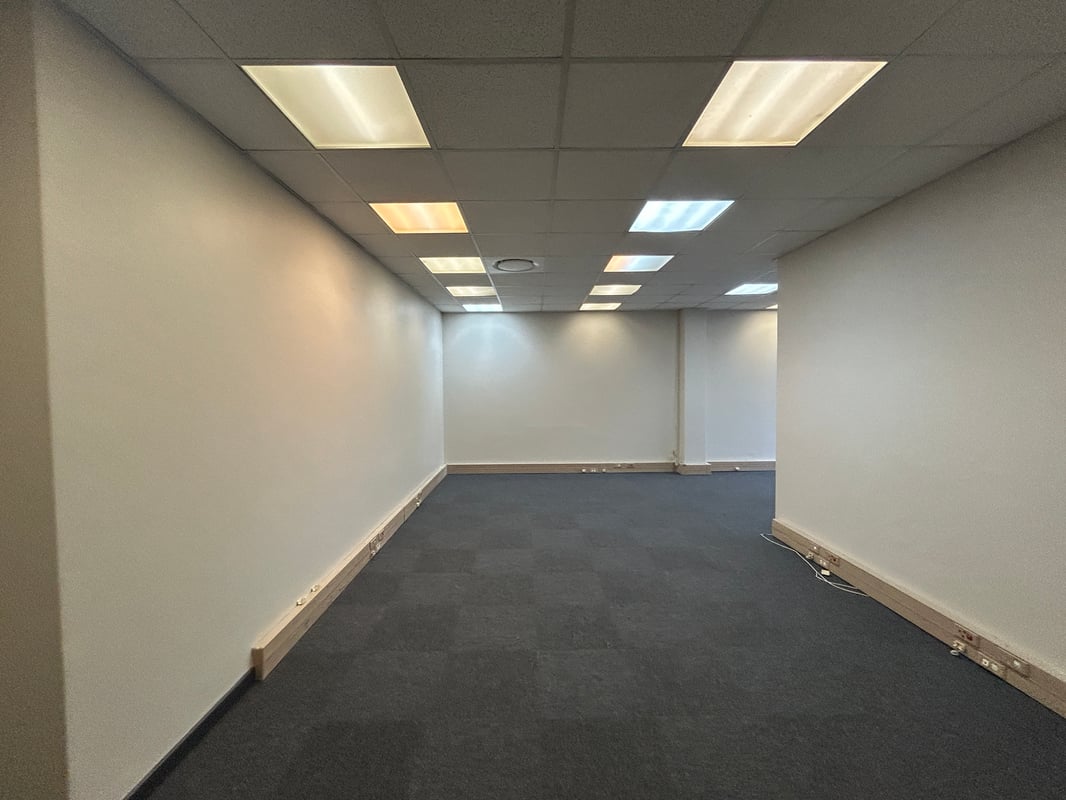 650m² Office to Let in Westville