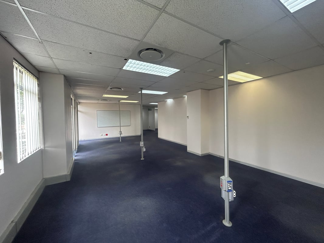 230m² Ground Floor Office To Let in Trosvale Office Park, Umhlanga