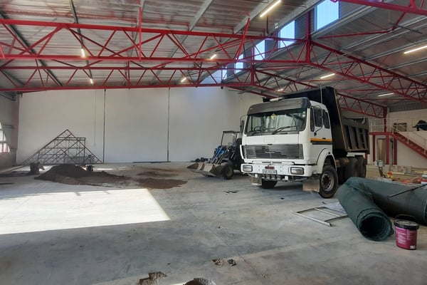 644m² Warehouse For Sale in Springfield Park — image 5