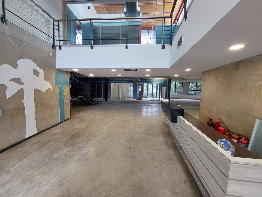 1951m² Office Space For Sale in Riverhorse Valley