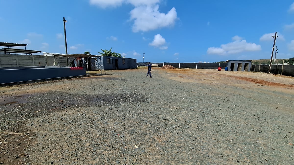 1600m² Yard For Lease in Springfield