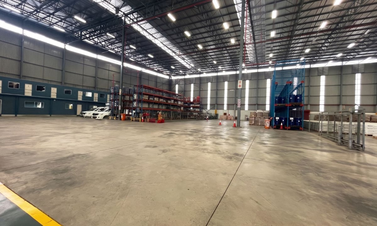 15 716m² Premium Logistics & Distribution Warehouse To Let – Prospecton