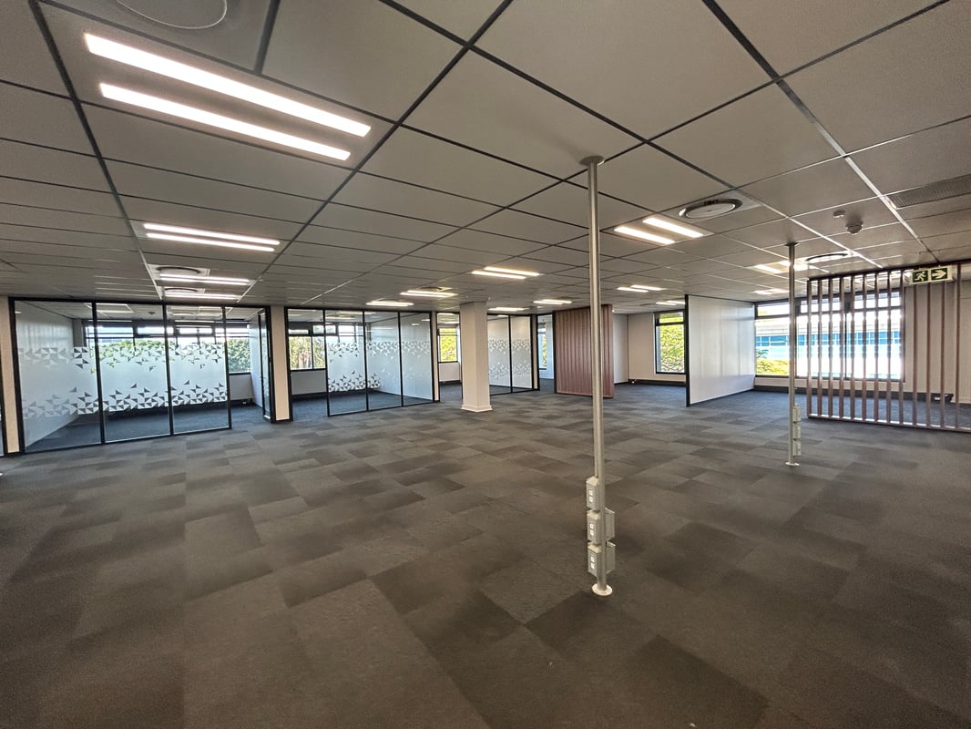 1 678m² Office to Let in The Glasshouse Office Park
