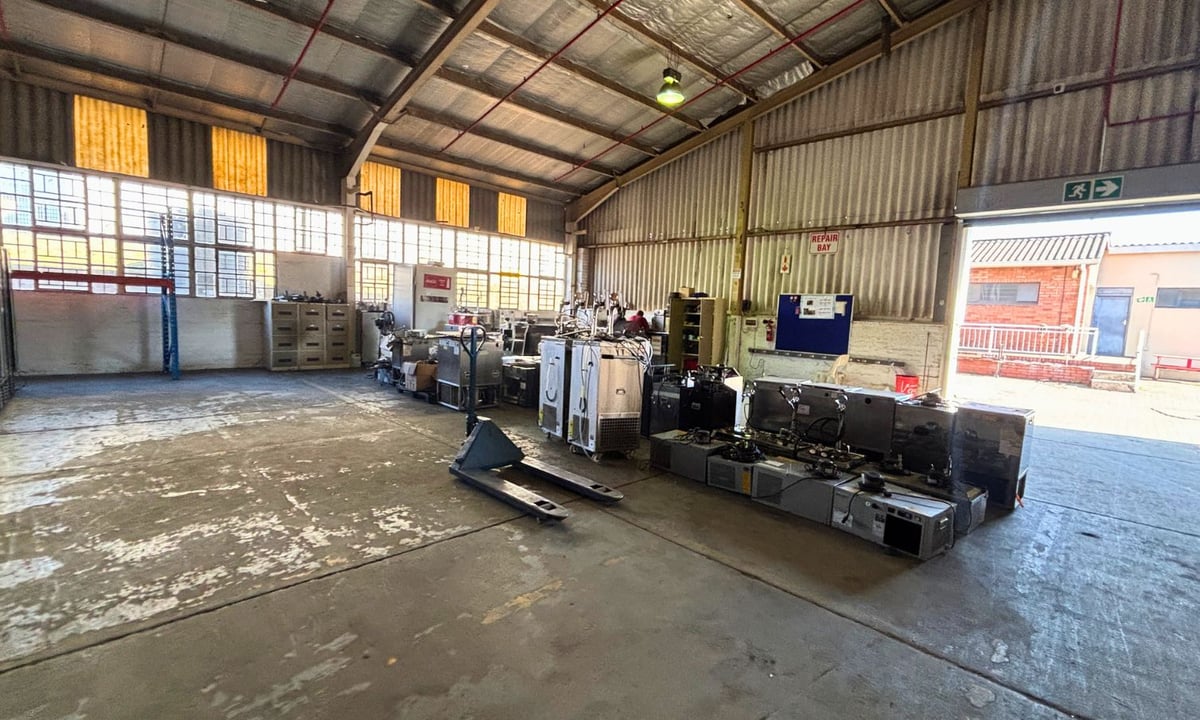 2140m²  Manufacturing & Warehouse Facility To Let – Westmead