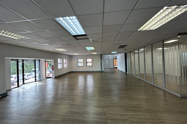 2319m² Commercial Office Building for Sale in Westway Office Park — image 6