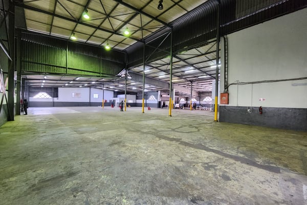 3 867m² Standalone Factory To Let in Glen Anil — image 6