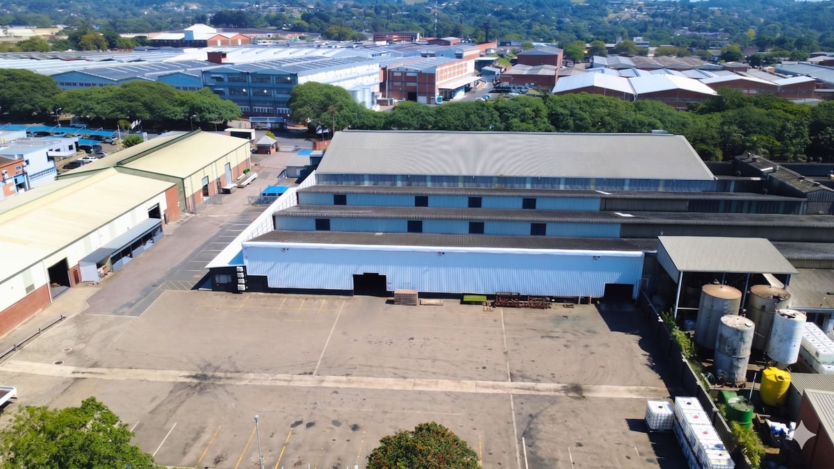 2129m² Warehouse For Lease In New Germany