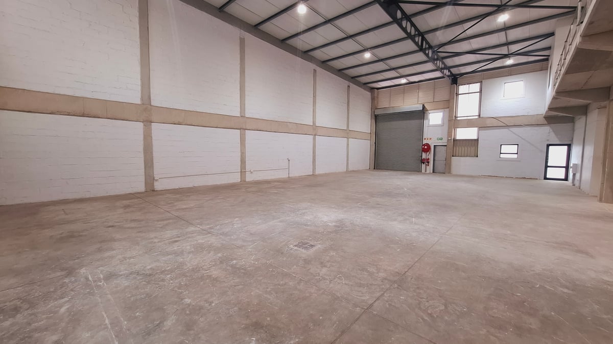 534m² Warehouse for Rent in Cornubia