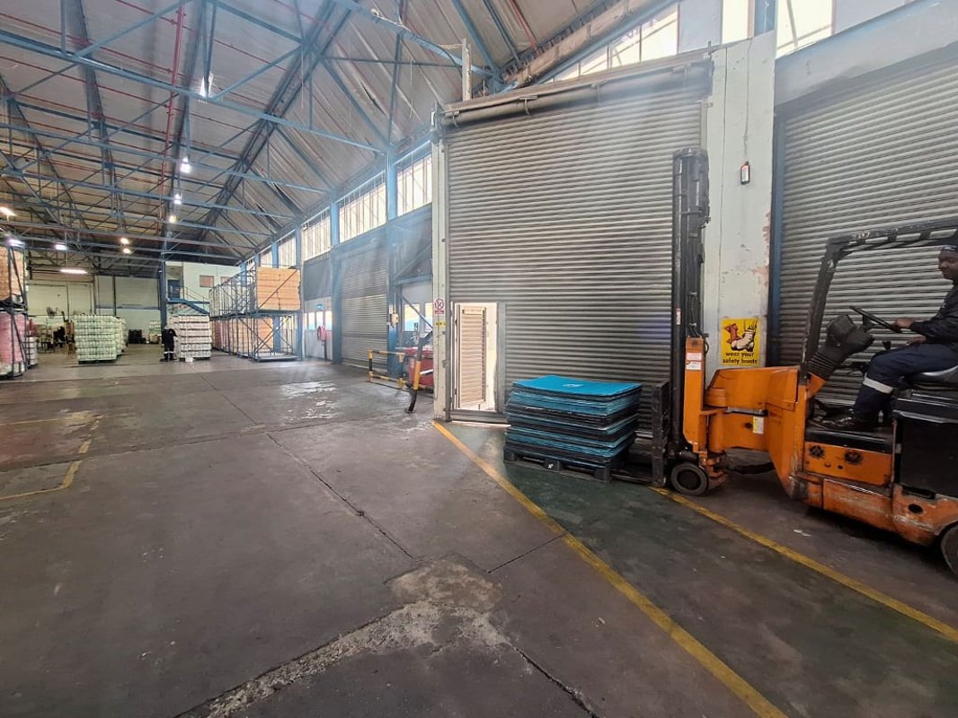 4 970m² Warehouse To Let in Westmead