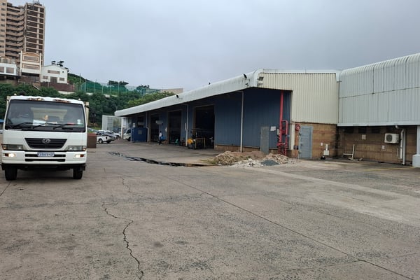 1 943m² Warehouse To Let in Springfield — image 3