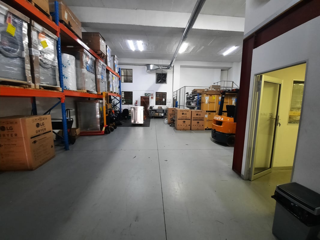 327m² Warehouse For Sale in Briardene