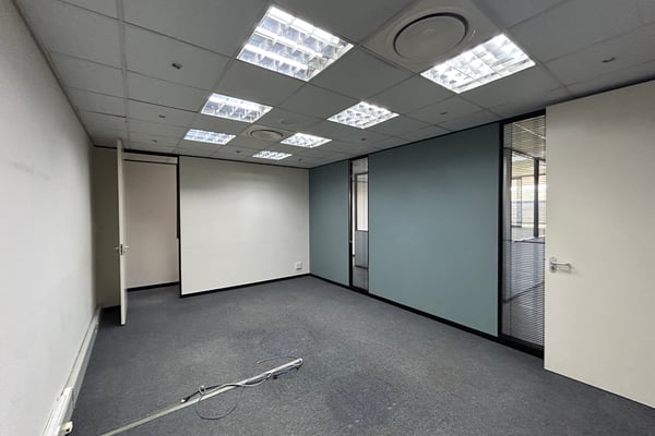 215m² Office For Sale in Westville — image 2