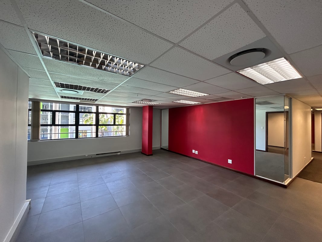340m² Office To Let in Riverhorse Valley
