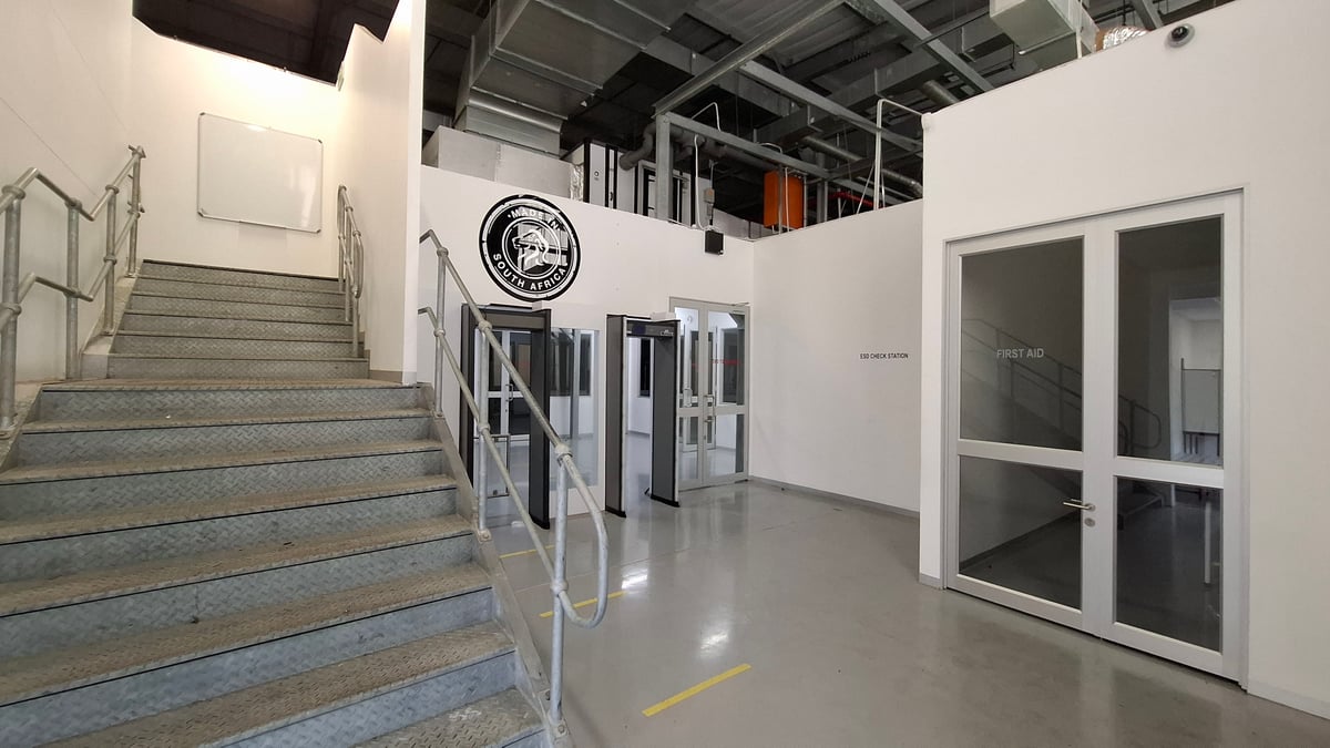 3 146m² Warehouse To Let in Dube Tradeport