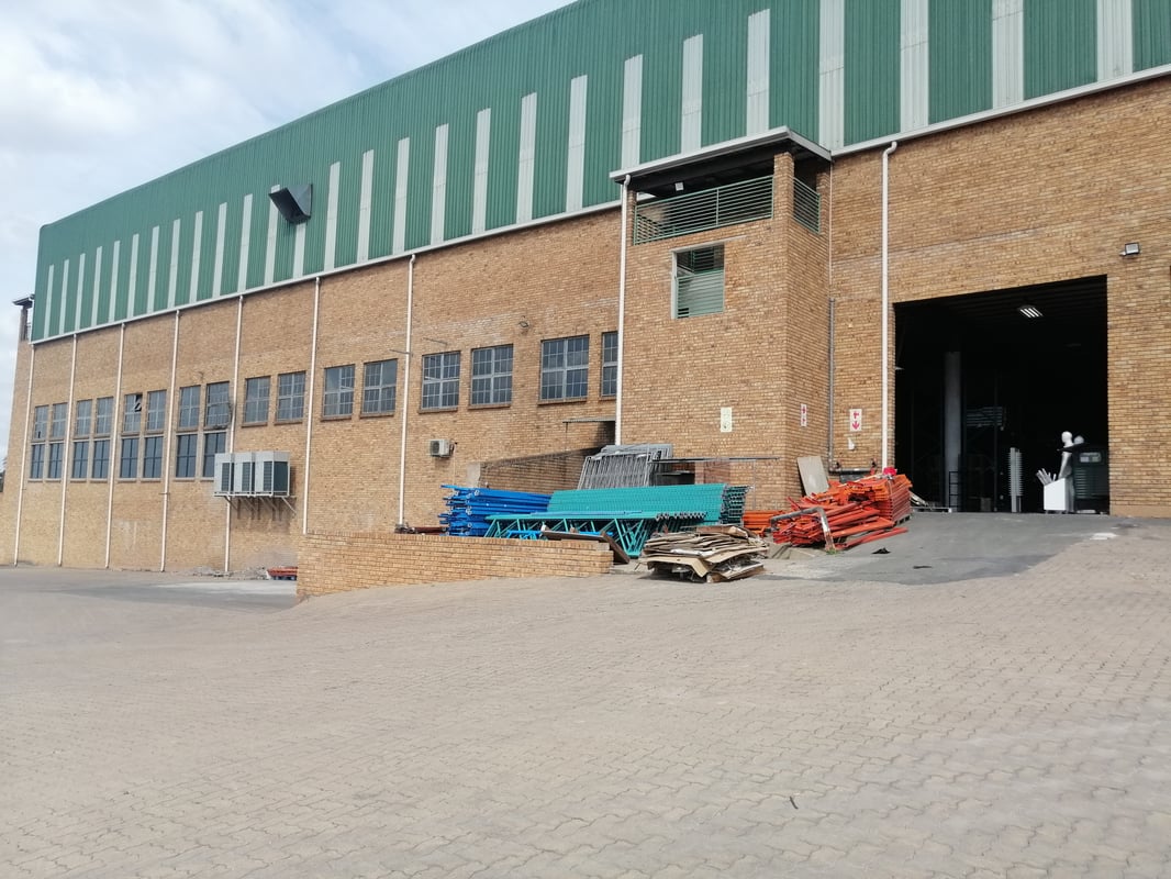 2 400m² Warehouse For Lease In Westmead 