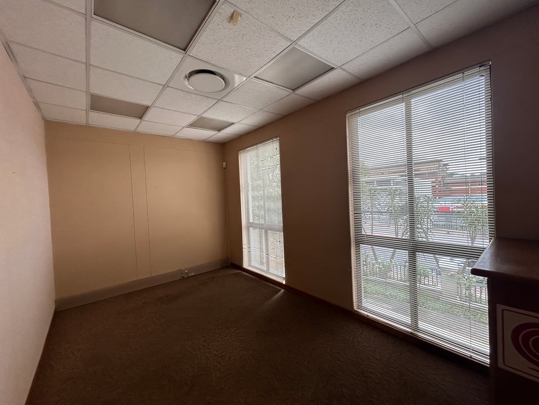 650m² Office to Let in Westville