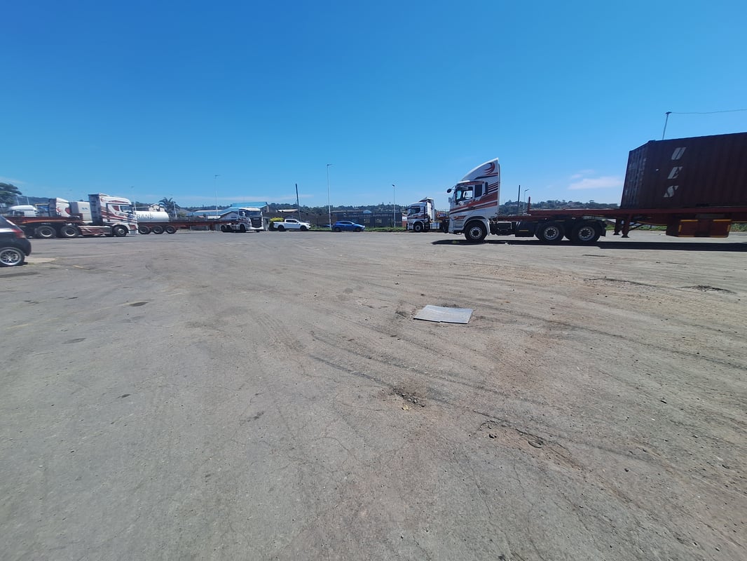 4 000m² Hardened Yard To Let in New Germany