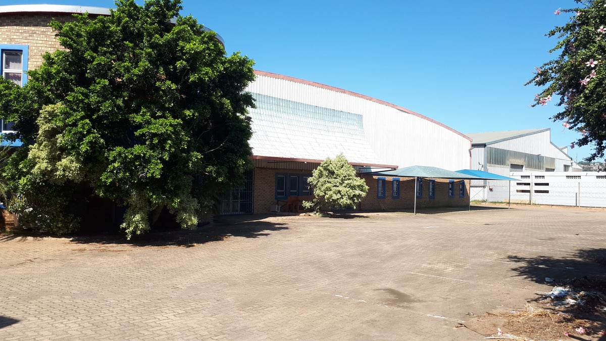 3500m² Standalone Warehouse For Lease in Springfield