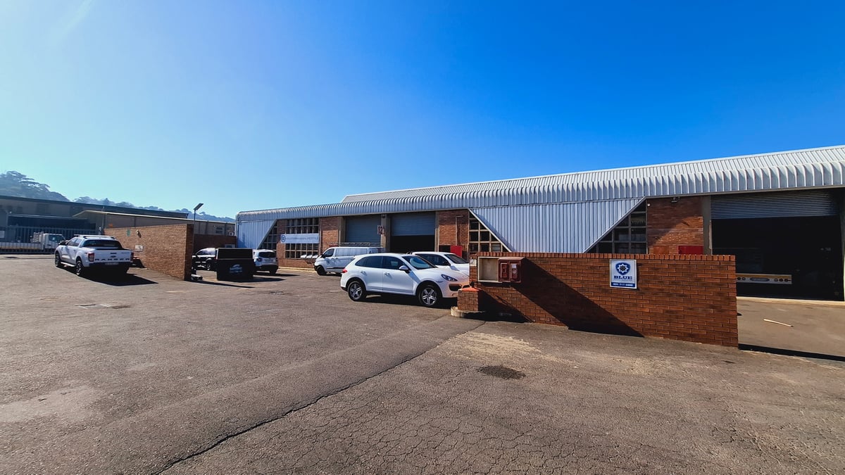 321m² Warehouse To Let at Springfield Park