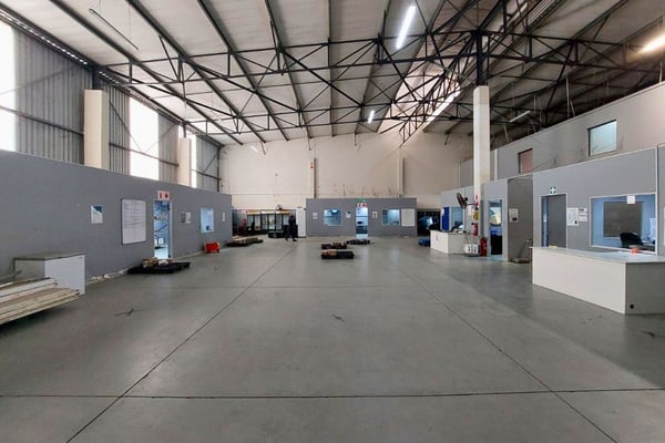 1008m² Warehouse For Sale in Riverhorse Valley — image 6