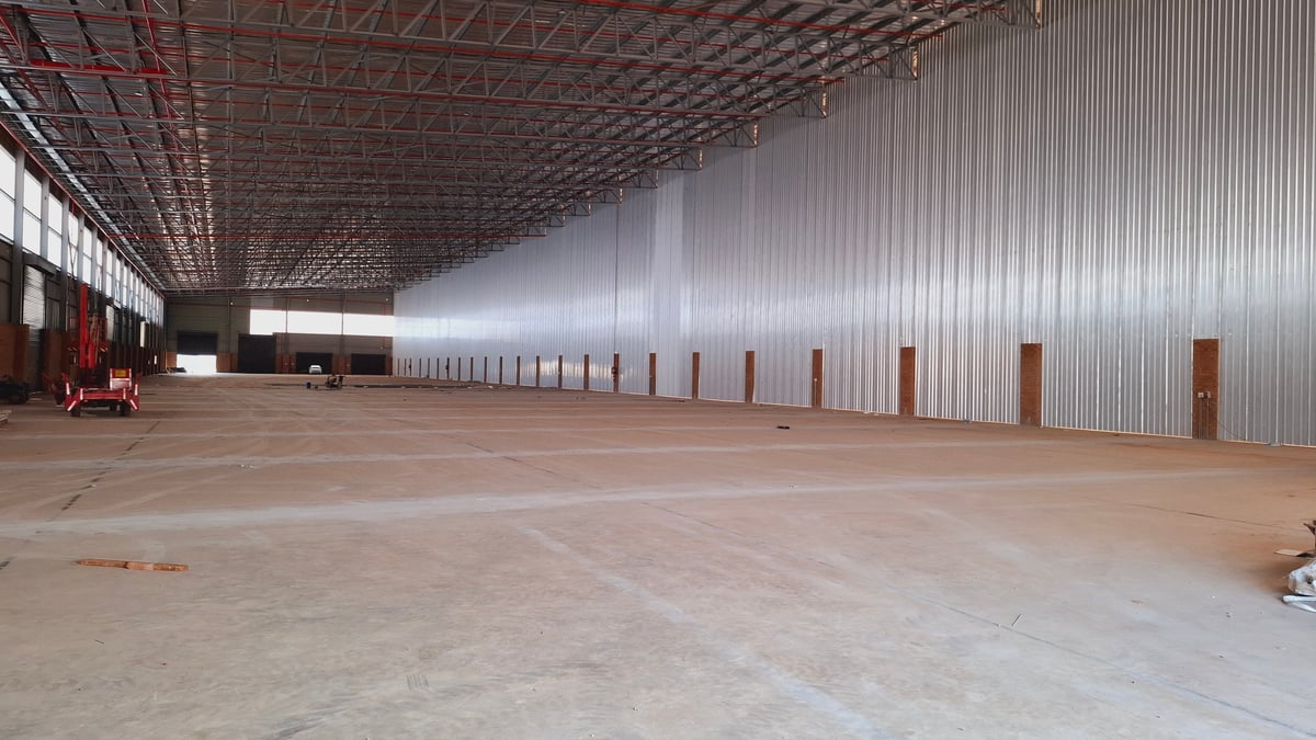 5 300m² Standalone Warehouse To Let in Springfield