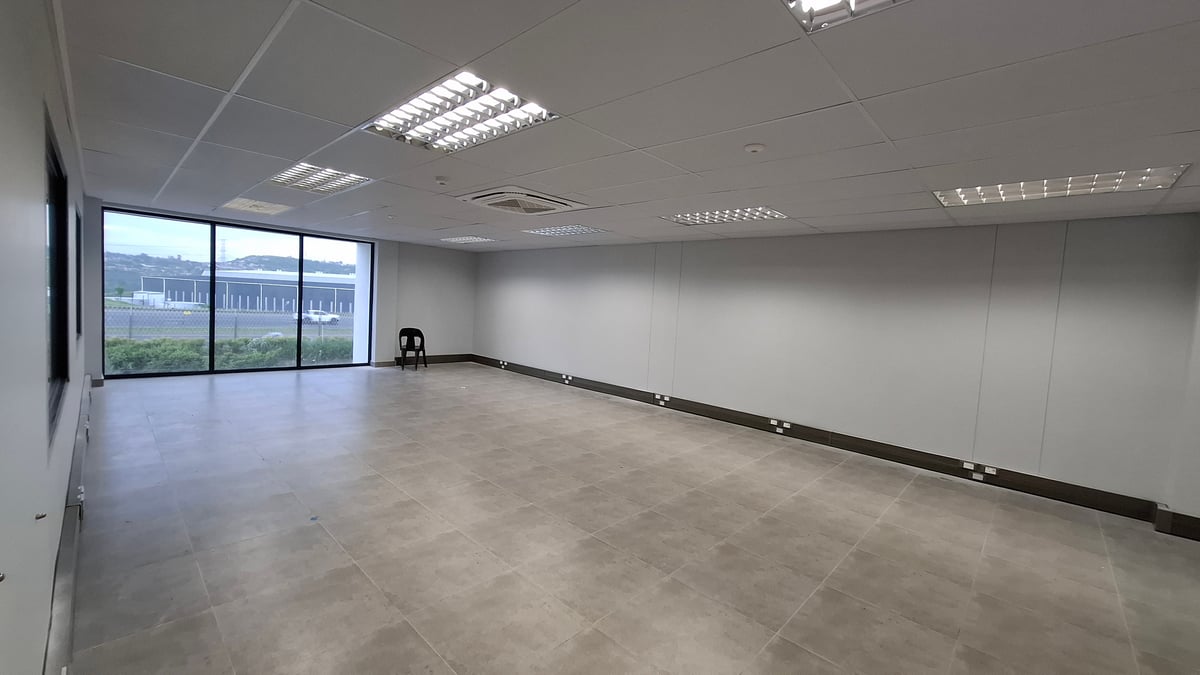 562m² Warehouse To Let in Glen Anil