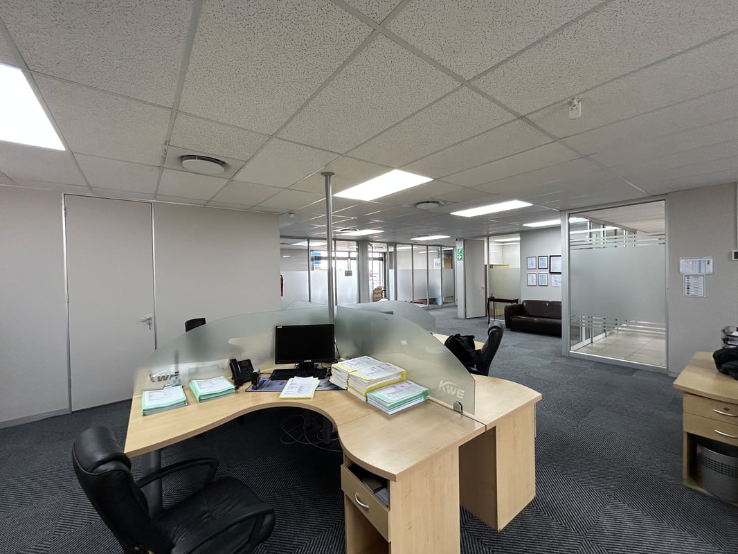337m² Office To Let In Westway Office Park, Westville
