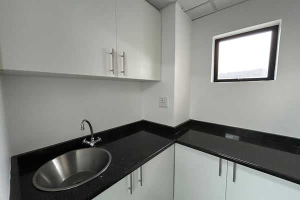 350m² Office To Let In Westway Office Park, Westville — image 5