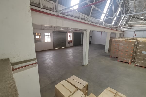 2000m² Warehouse To Let in Congella — image 5