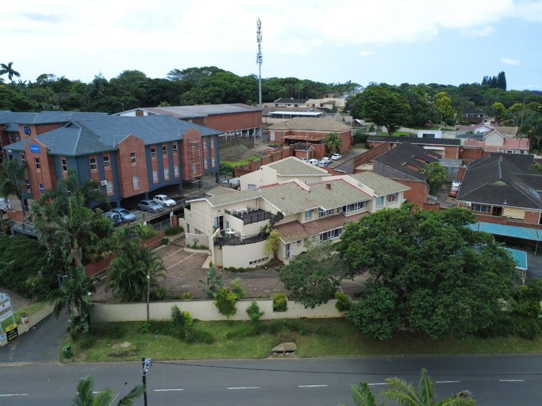 988m² Office Space To Let, Westville